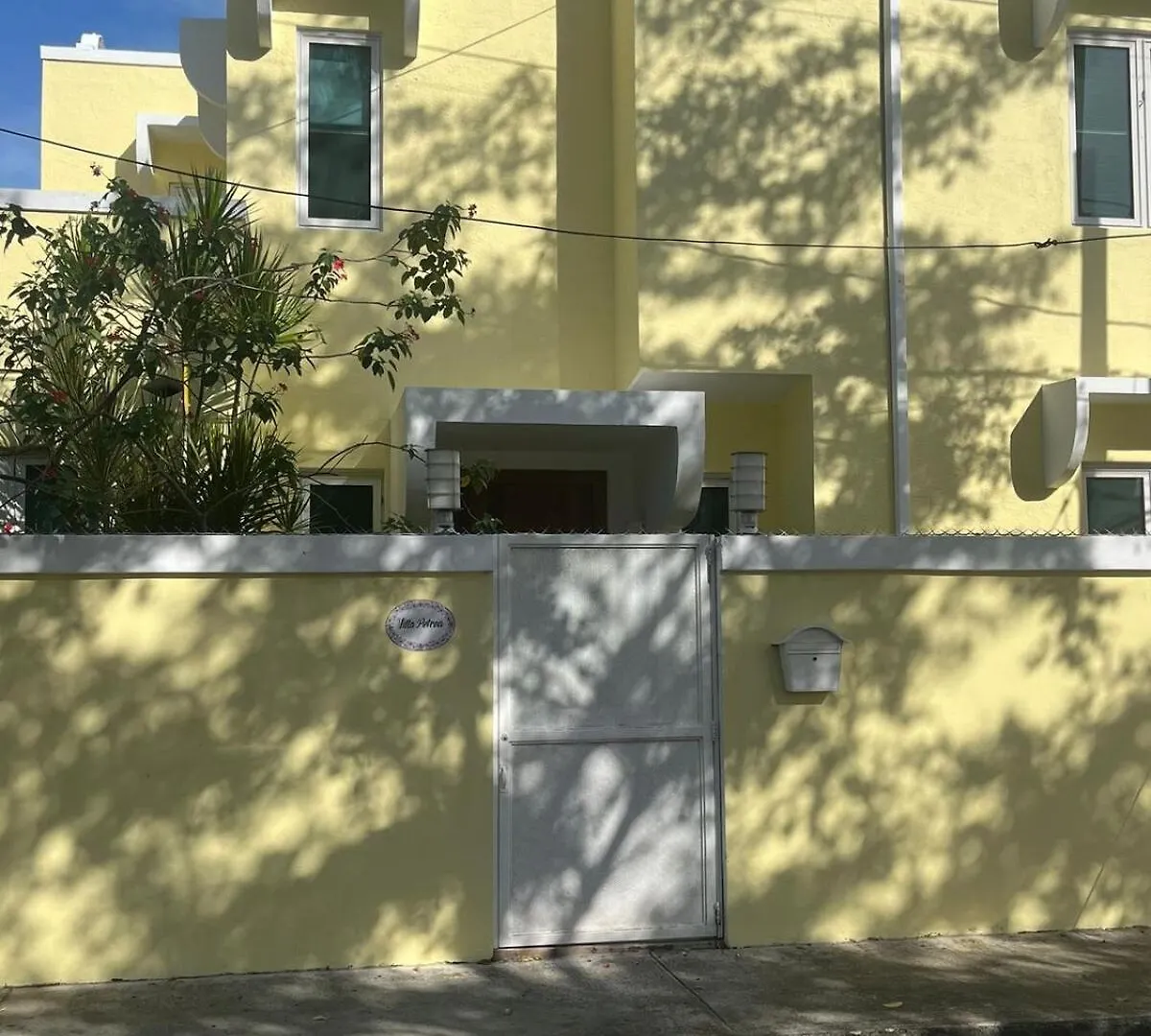 Villa Petrea contacts